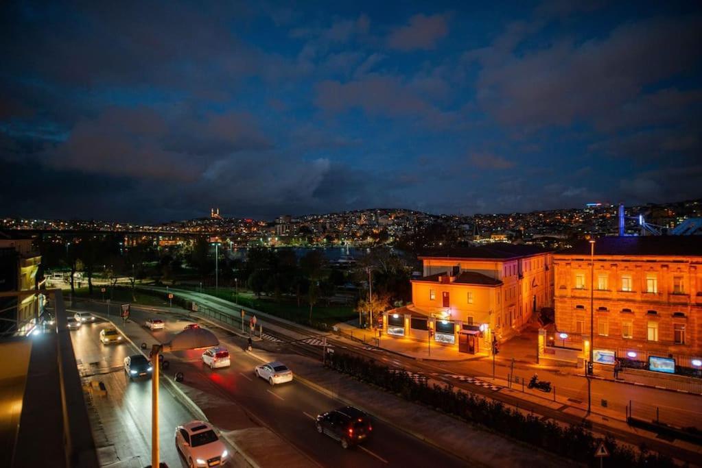 Waterfront Apartment By The Tram - Terrace With Dome & Golden Horn View In Fatih 伊斯坦布尔 外观 照片