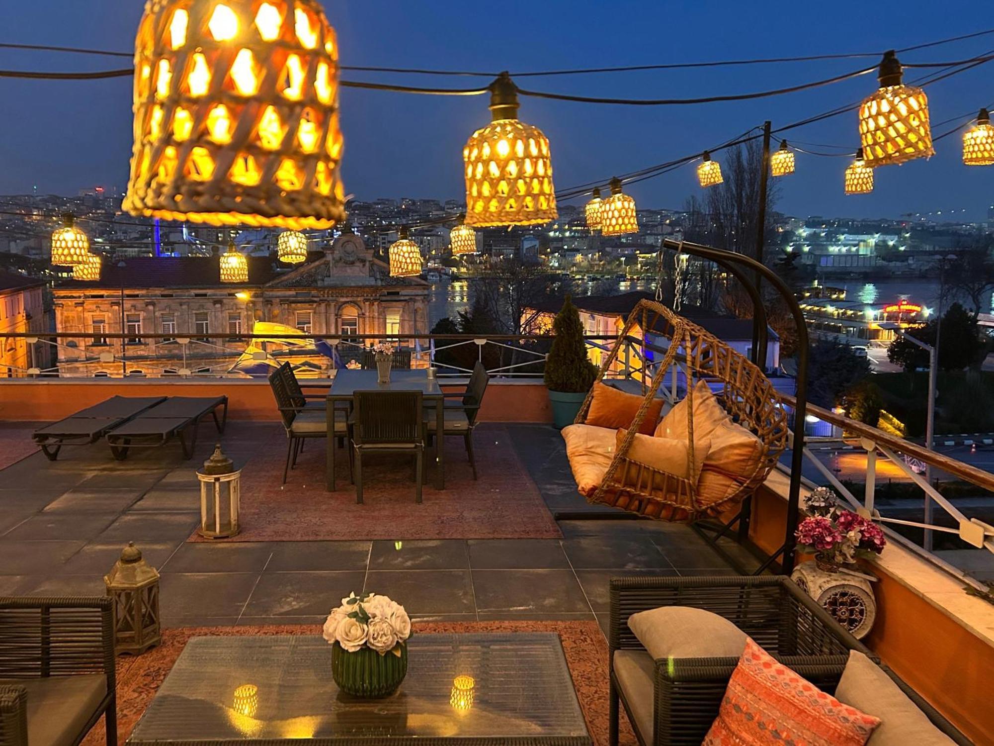 Waterfront Apartment By The Tram - Terrace With Dome & Golden Horn View In Fatih 伊斯坦布尔 外观 照片
